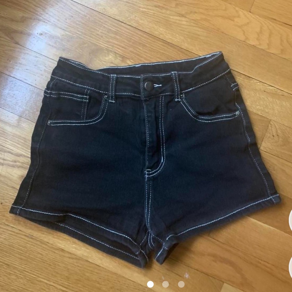black shorts with white stitch detailing, so adorable perfect for spring/ summer